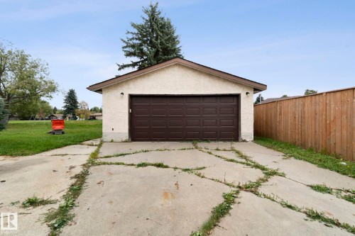 6 Campbell Cres, Stony Plain, AB 