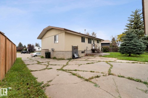 6 Campbell Cres, Stony Plain, AB 