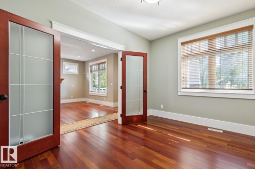 11032 80 Avenue Nw, Edmonton, AB 
