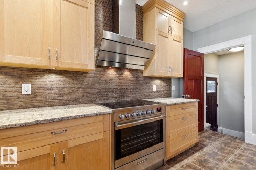 11032 80 Avenue Nw, Edmonton, AB 
