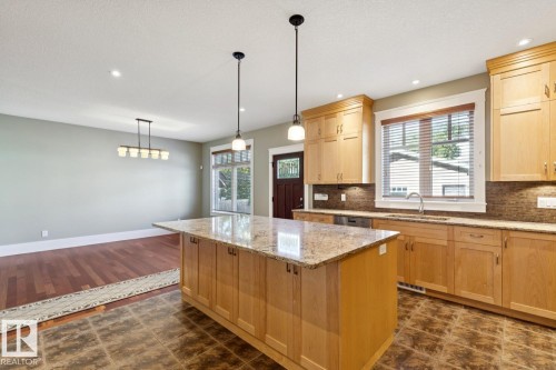 11032 80 Avenue Nw, Edmonton, AB 
