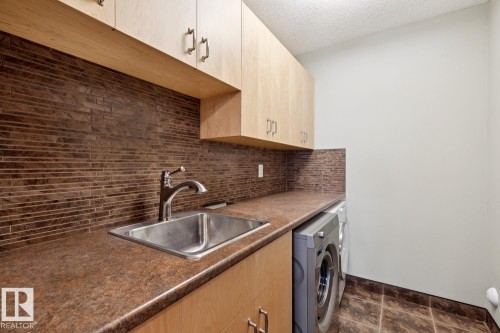 11032 80 Avenue Nw, Edmonton, AB 