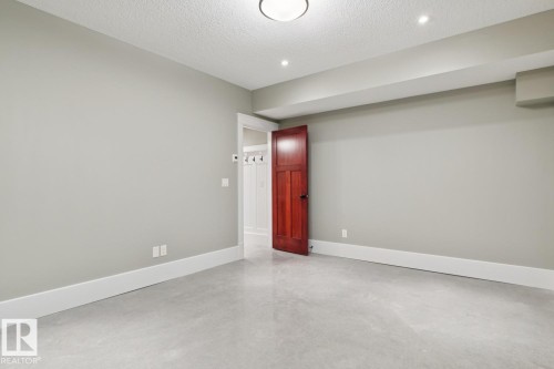 11032 80 Avenue Nw, Edmonton, AB 