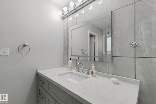 8508 149A Avenue Nw, Edmonton, AB 