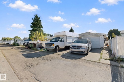 8508 149A Avenue Nw, Edmonton, AB 
