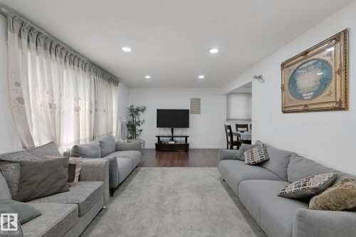 8508 149A Avenue Nw, Edmonton, AB 