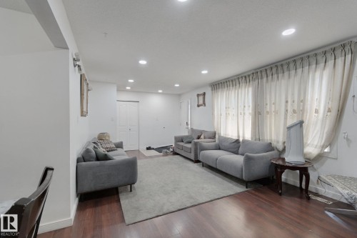 8508 149A Avenue Nw, Edmonton, AB 