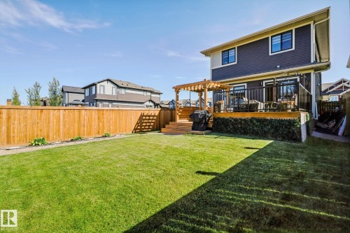 1623 Plum Circle Sw, Edmonton, AB 