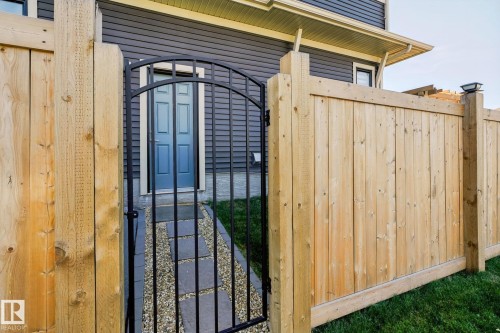 1623 Plum Circle Sw, Edmonton, AB 