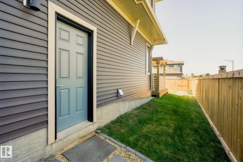 1623 Plum Circle Sw, Edmonton, AB 