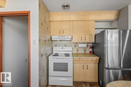 7627 128A Avenue Nw, Edmonton, AB 