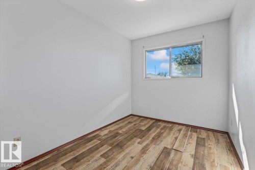 7627 128A Avenue Nw, Edmonton, AB 