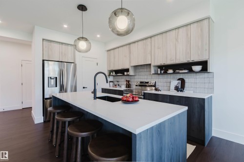 8303 Kiriak Loop Sw, Edmonton, AB 