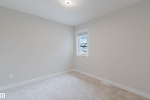 8303 Kiriak Loop Sw, Edmonton, AB 