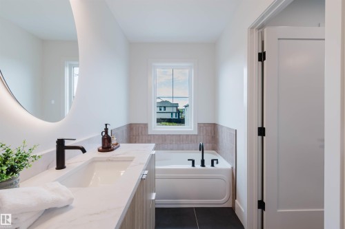 22 Clichy Close, St. Albert, AB 
