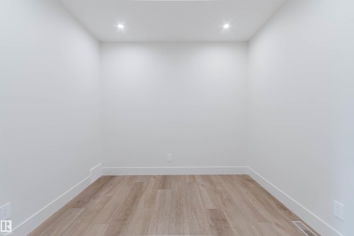 22 Clichy Close, St. Albert, AB 