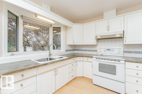 3543 106A Street Nw, Edmonton, AB 