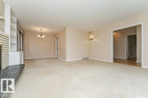 3543 106A Street Nw, Edmonton, AB 