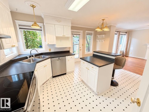3 Hardcastle Place, St. Albert, AB 