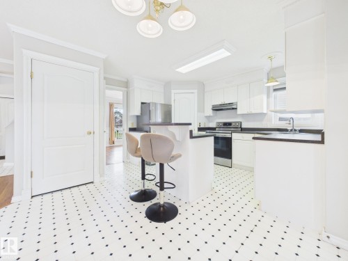 3 Hardcastle Place, St. Albert, AB 