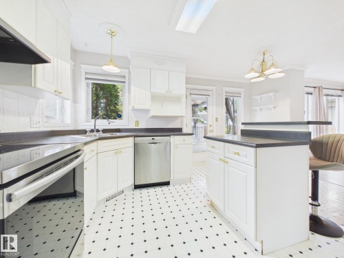 3 Hardcastle Place, St. Albert, AB 
