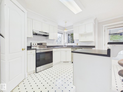3 Hardcastle Place, St. Albert, AB 