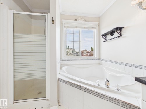 3 Hardcastle Place, St. Albert, AB 