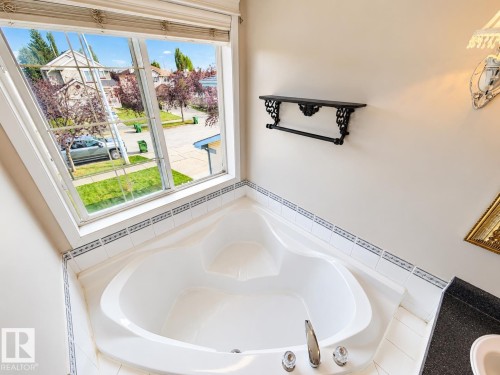 3 Hardcastle Place, St. Albert, AB 
