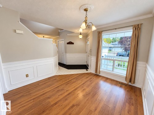 3 Hardcastle Place, St. Albert, AB 