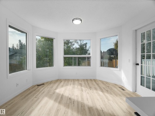 4103 28 Avenue Nw, Edmonton, AB 