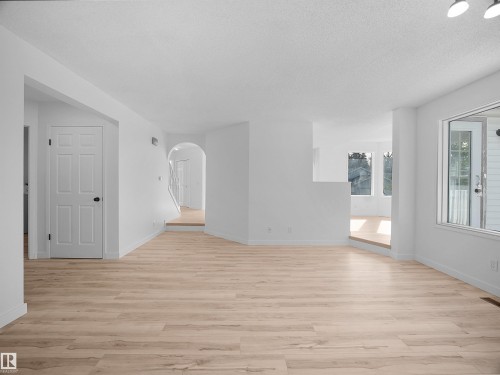 4103 28 Avenue Nw, Edmonton, AB 