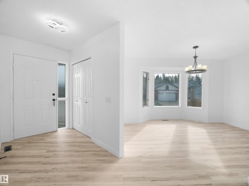4103 28 Avenue Nw, Edmonton, AB 
