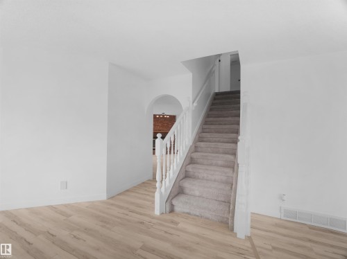 4103 28 Avenue Nw, Edmonton, AB 