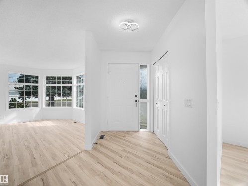 4103 28 Avenue Nw, Edmonton, AB 