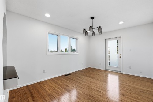 7802 132A Avenue Nw, Edmonton, AB 
