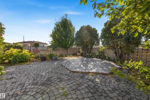 7802 132A Avenue Nw, Edmonton, AB 