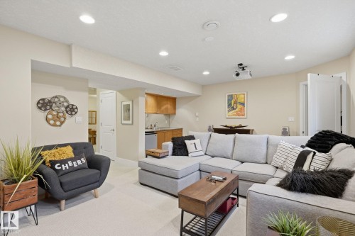 11009 131 Street Nw, Edmonton, AB 