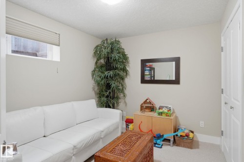 11009 131 Street Nw, Edmonton, AB 