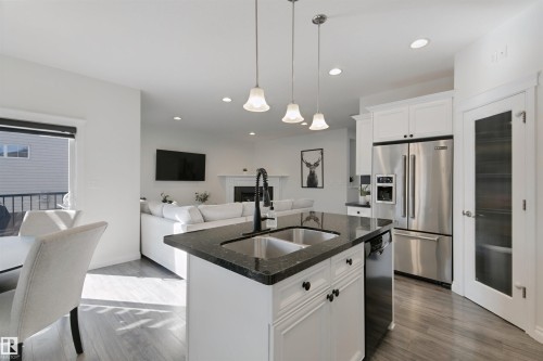 215 Henderson Link, Spruce Grove, AB 