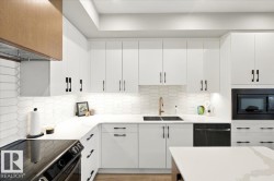 #427 7463 MAY CM NW  Edmonton, AB T6R 0X1