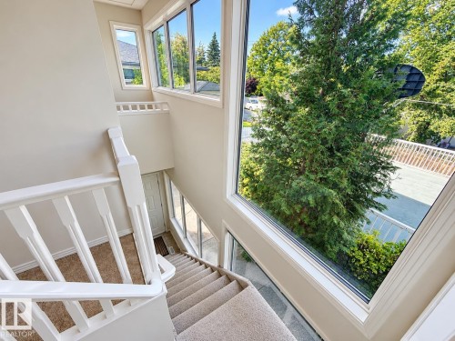 6508 109 Avenue Nw, Edmonton, AB 