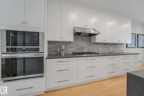 11247 71 Avenue Nw, Edmonton, AB 