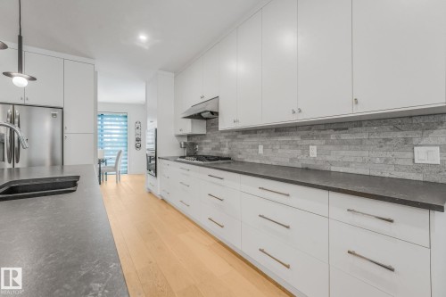 11247 71 Avenue Nw, Edmonton, AB 