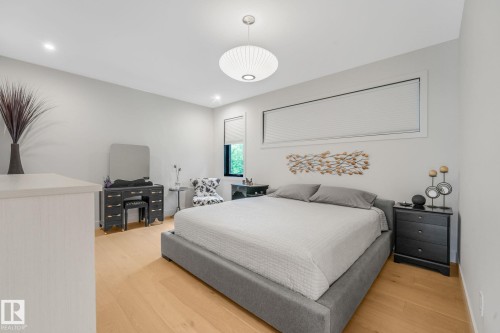 11247 71 Avenue Nw, Edmonton, AB 
