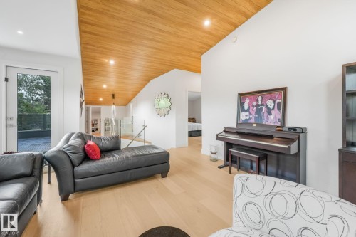 11247 71 Avenue Nw, Edmonton, AB 