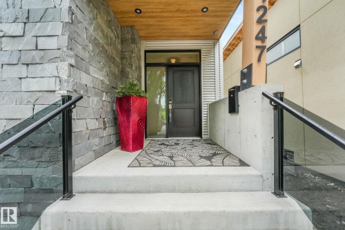 11247 71 Avenue Nw, Edmonton, AB 
