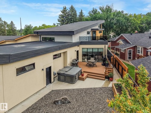 11247 71 Avenue Nw, Edmonton, AB 