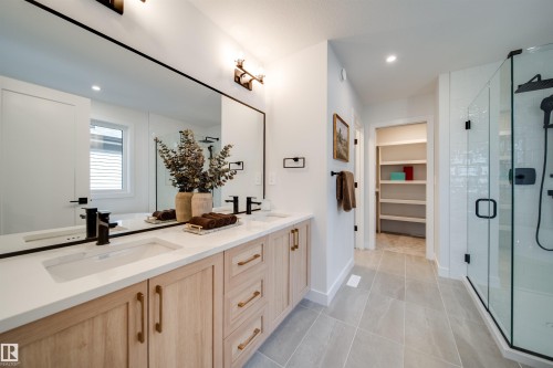63 Chartres Close, St. Albert, AB 
