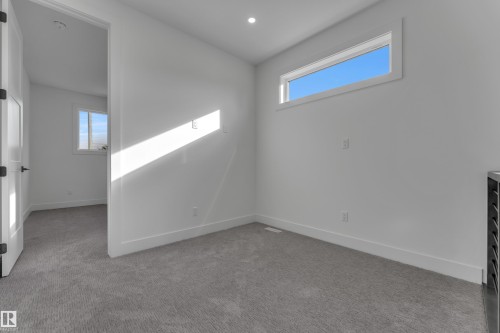 6048 107A Nw, Edmonton, AB 