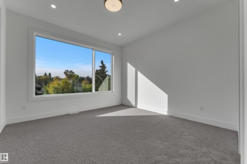 6048 107A Nw, Edmonton, AB 